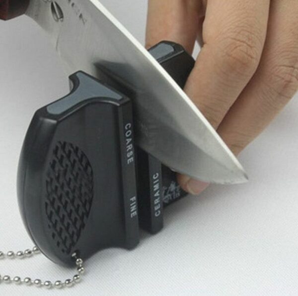 MINI AFILADOR DE CUCHILLOS DE ACERO DE TUNGSTENO Y CERÁMICA - Image 2